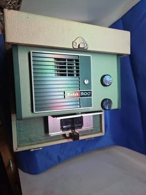 Vintage Kodak 500 Slide Projector Model B In Excellent Condition See Description - Thumbnail 2