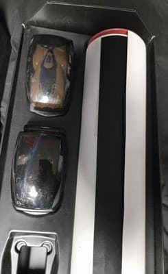 Anki Drive starter kit Complete With 2 Cars - Thumbnail 2
