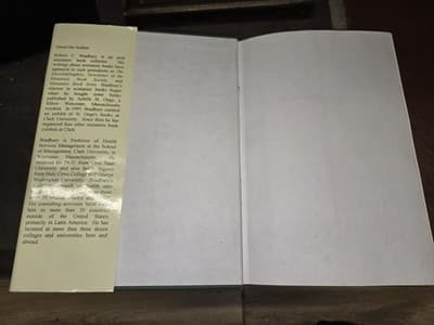 TWENTIETH CENTURY U.S. MINIATURE BOOKS - Robert C. Bradbury-RARE 1st Edition - Thumbnail 4