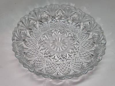 VINTAGE HEAVY CUT CRYSTAL GLASS BOWL INTRICATE PATTERN SCALLOP EDGE - Thumbnail 2