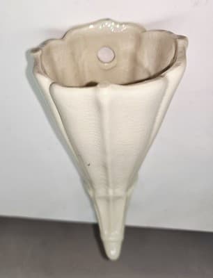 VINTAGE MCCOY CORNUCOPIA HORN WALL POCKET OFF WHITE MADE IN USA - Thumbnail 2
