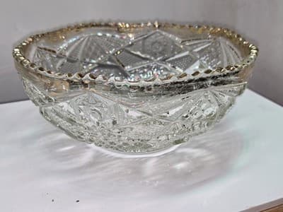 Vintage Pressed Glass Bowl W/ Gold Accents - Thumbnail 4