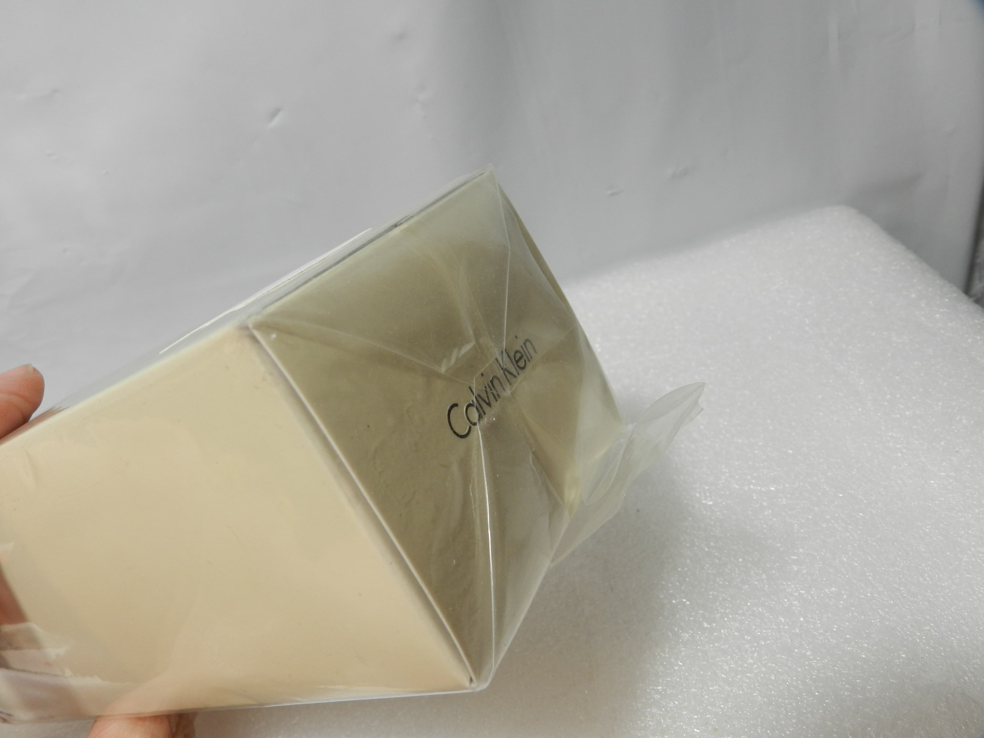 Obsession by Calvin Klein 3.4 fl oz eau de parfum Spray Sealed  (N56JK) - Thumbnail 2