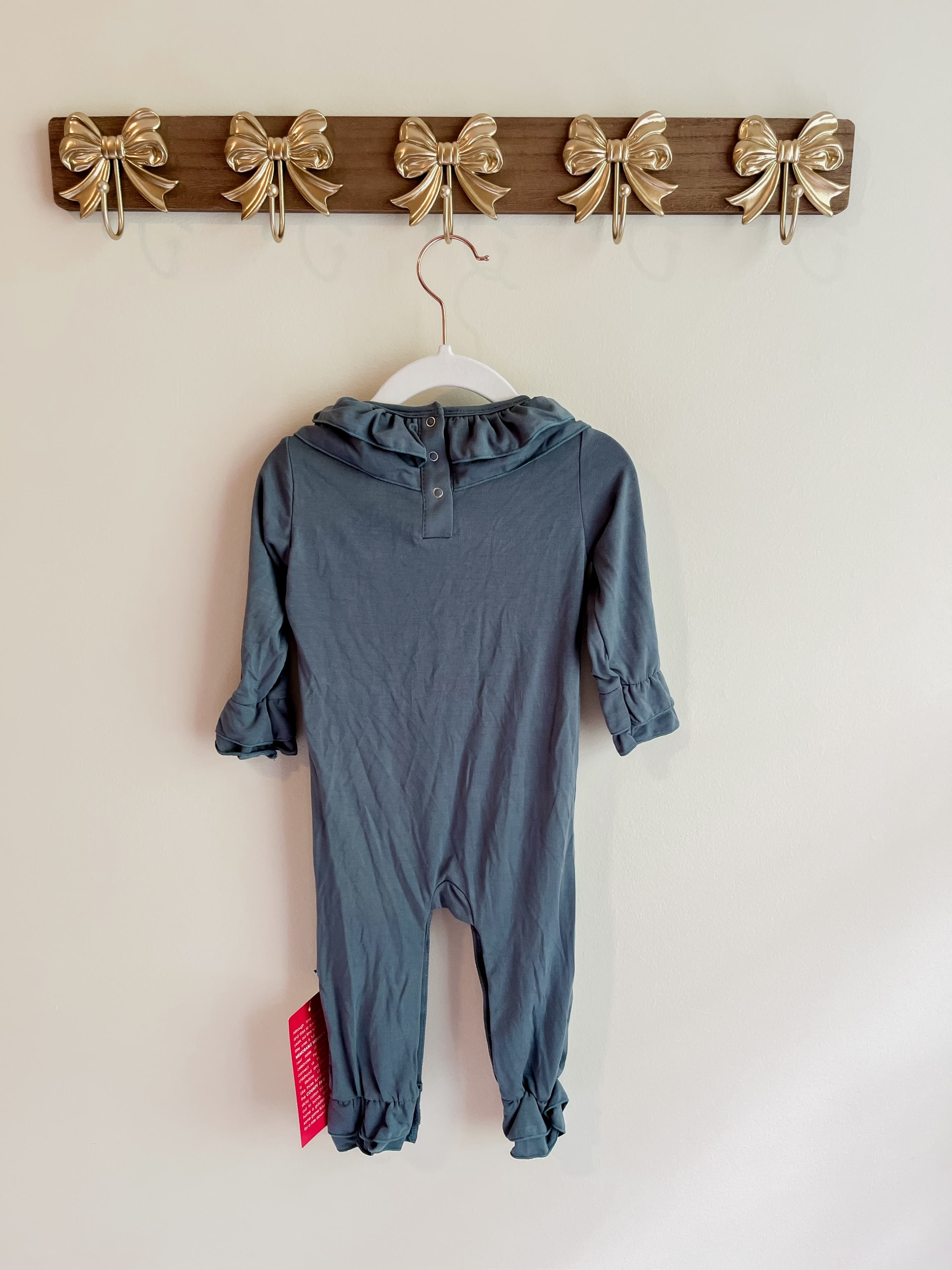Kickee Pants NWT size 12-18 months Ruffle Long Sleeve Baby Romper with Snaps - Thumbnail 2