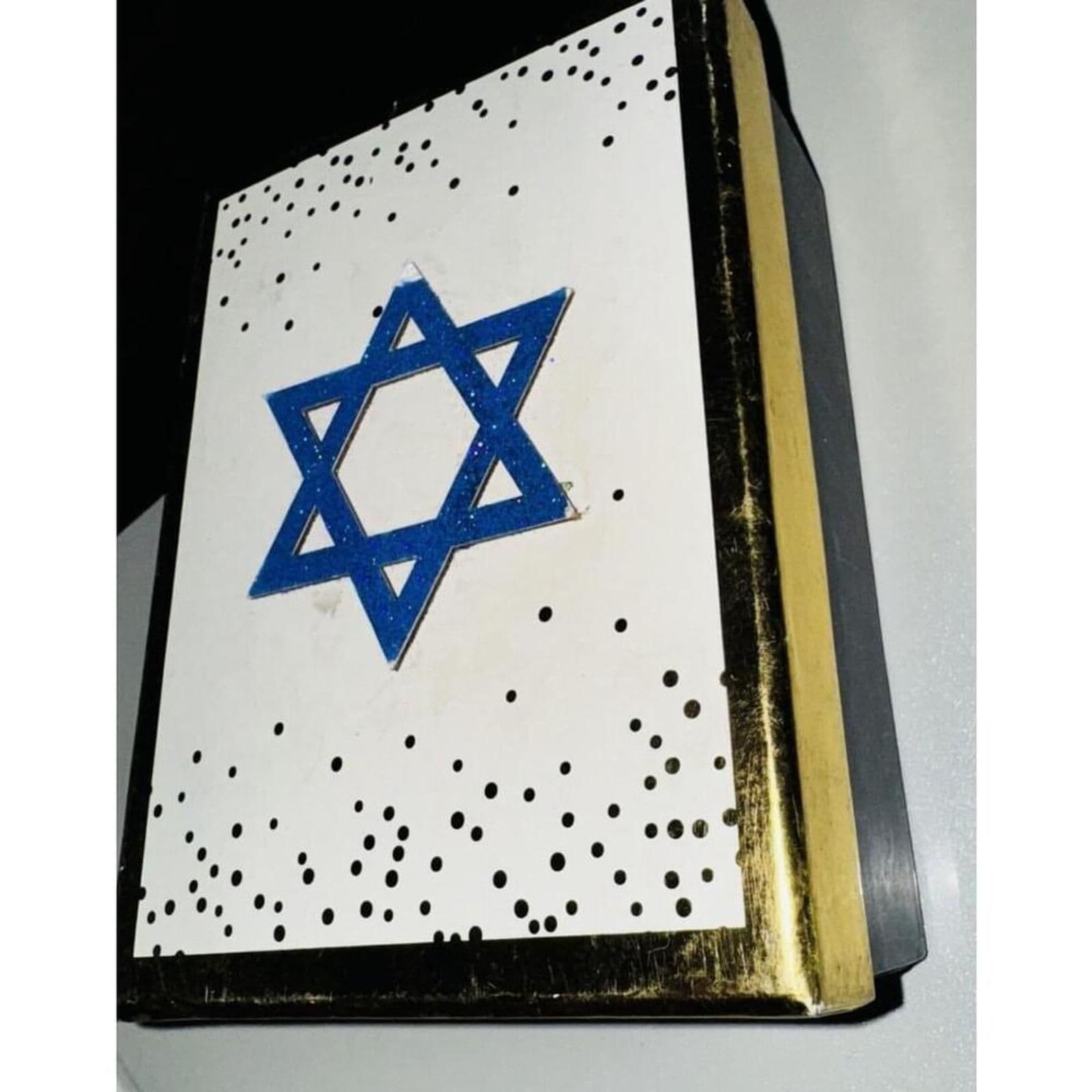 C.R. Gibson Happy Hanukkah Glitter & Metallic Gold 15-Cards & Envelopes - Thumbnail 5