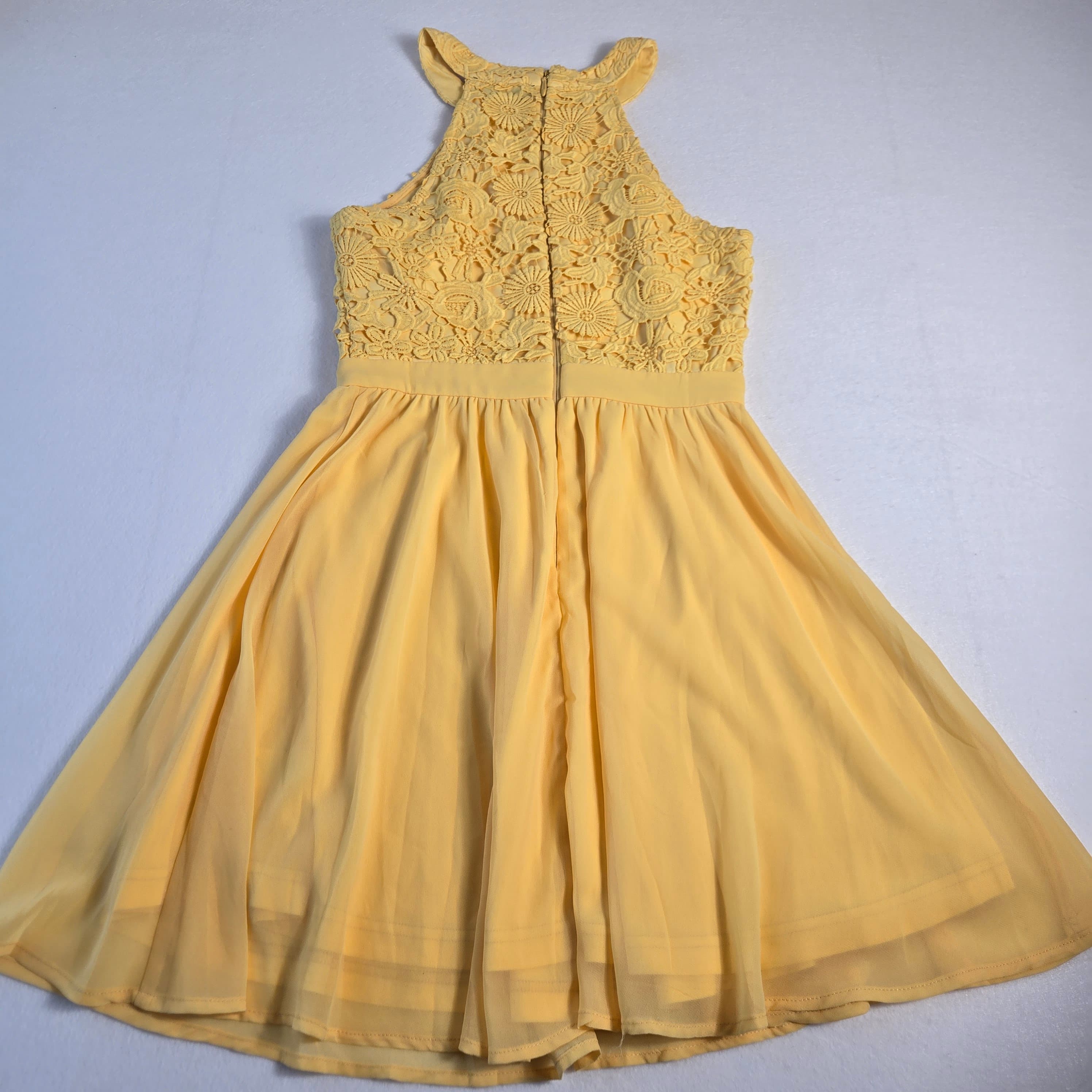 Lulus Yellow Lace Dress Size S - Thumbnail 5