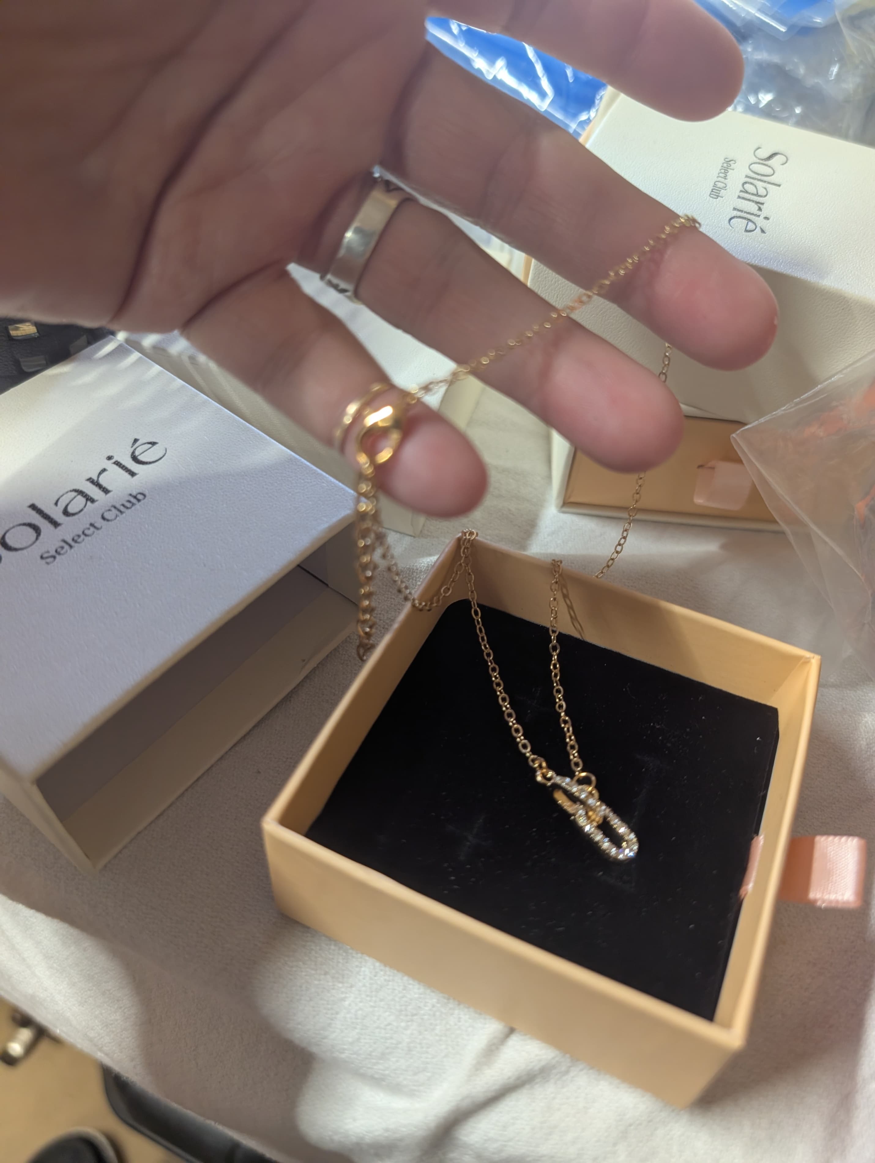Solarie Gold Necklace with Crystal Pendant - Thumbnail 2
