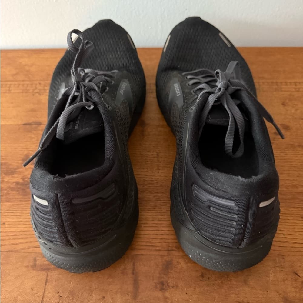Brooks Men's Charcoal Athletic Shoes - Thumbnail 2