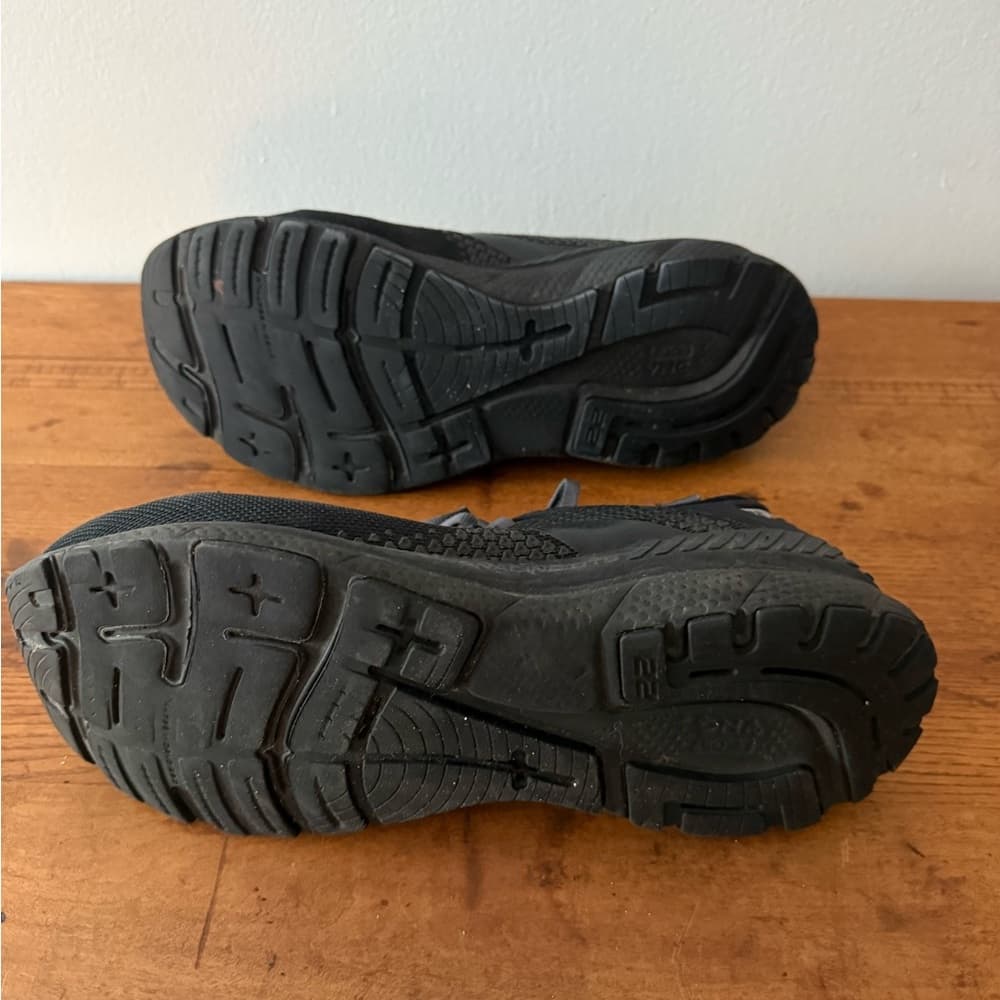 Brooks Men's Charcoal Athletic Shoes - Thumbnail 4