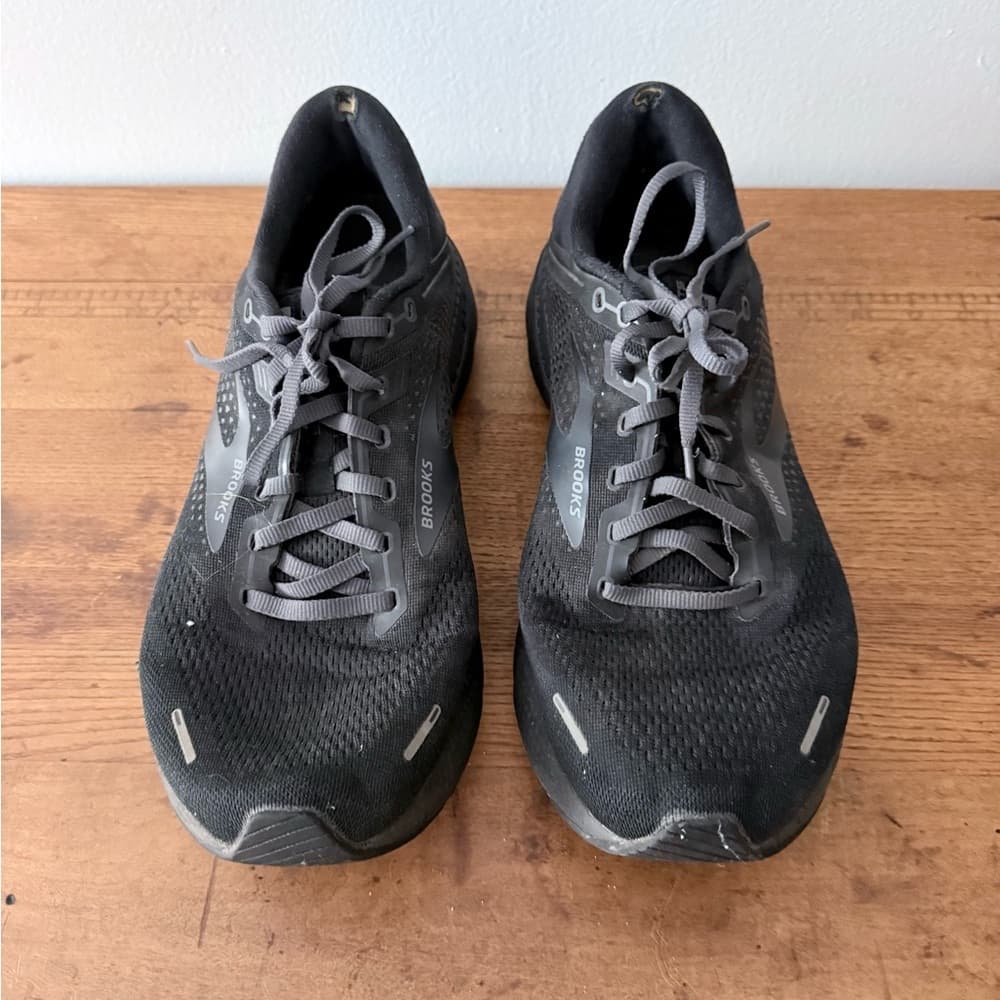 Brooks Men's Charcoal Athletic Shoes