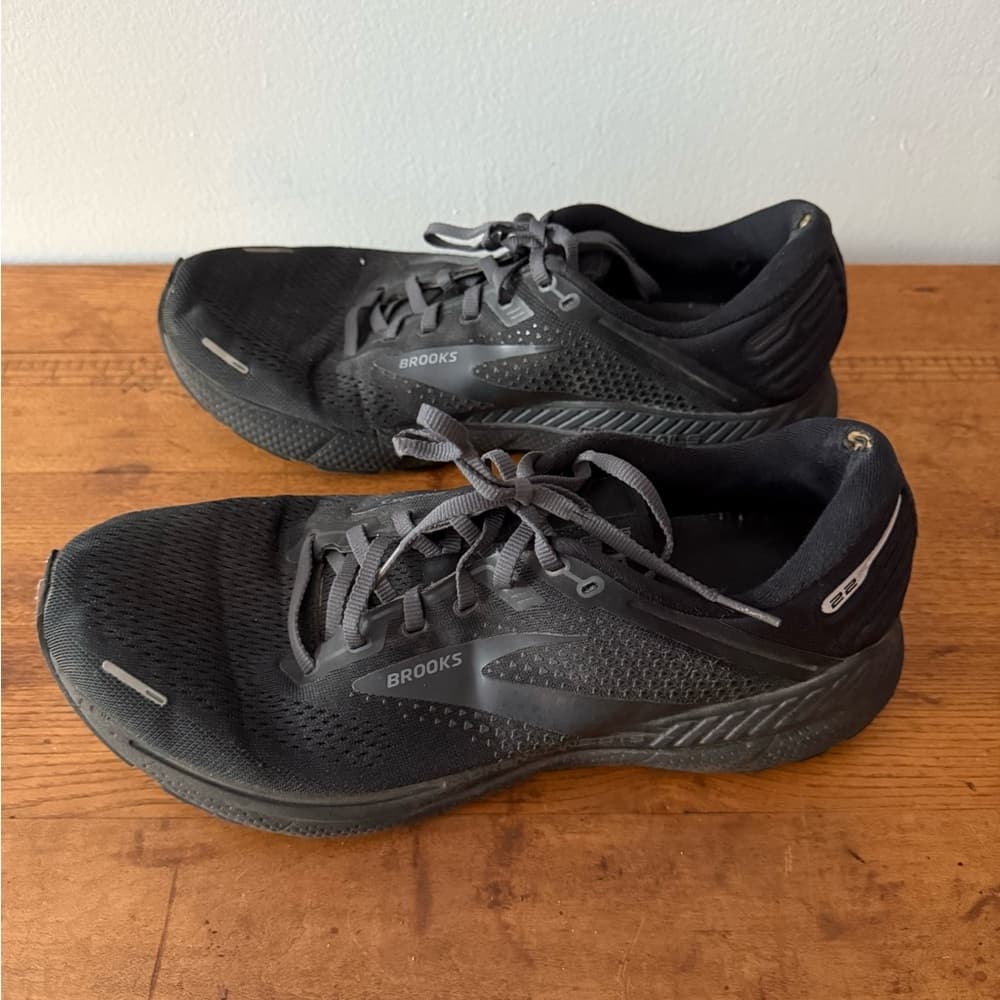 Brooks Men's Charcoal Athletic Shoes - Thumbnail 3