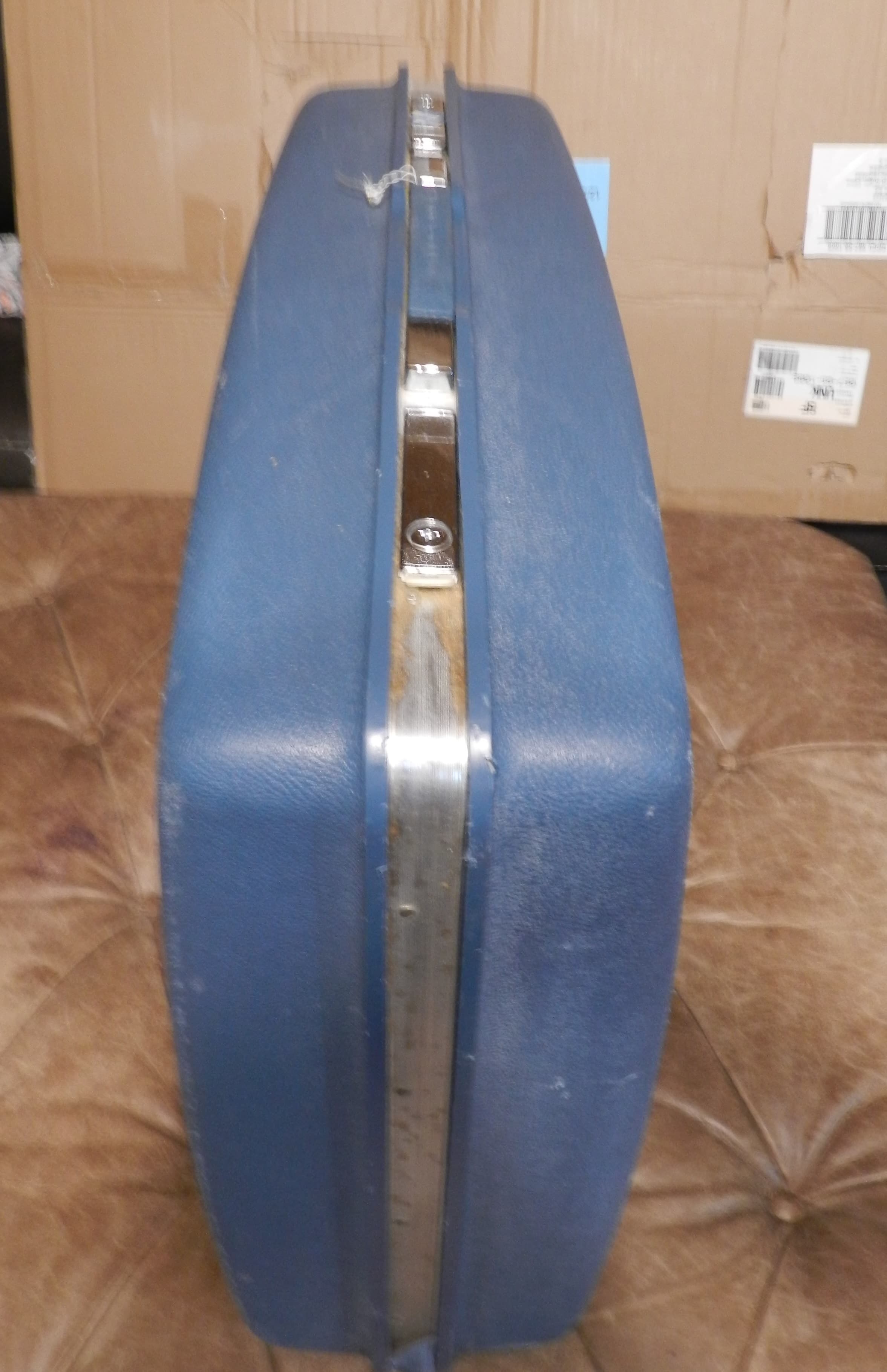 Vintage Samsonite Saturn Hard Shell Blue Suitcase 25"x20"x8  (N91J) - Thumbnail 5