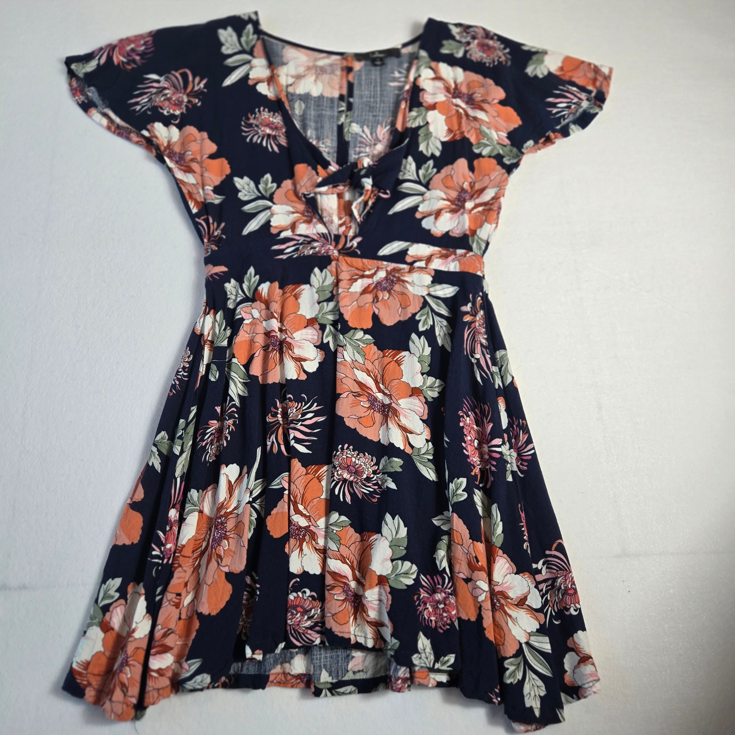 Lulus Floral V-Neck Dress with Short Sleeves Size S