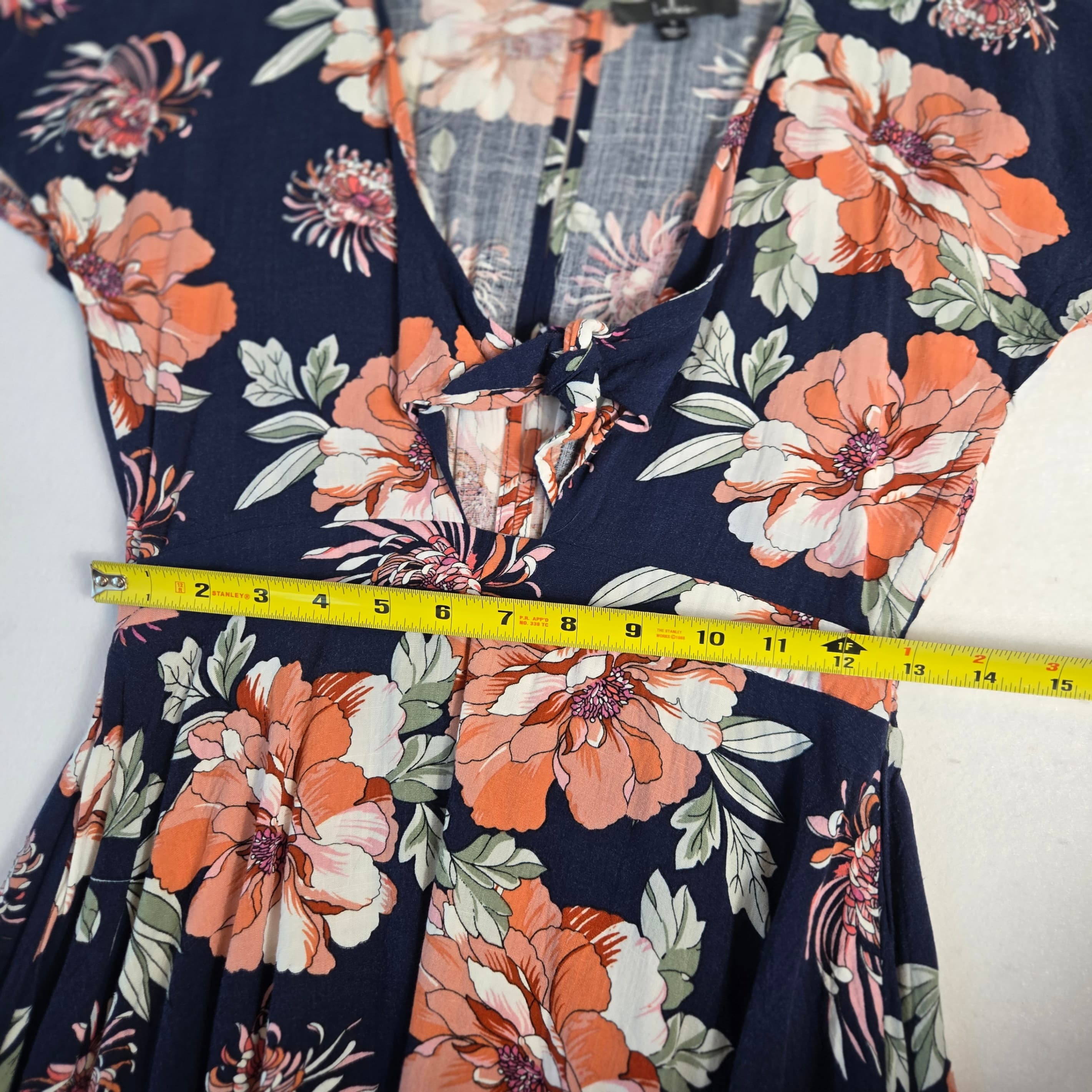 Lulus Floral V-Neck Dress with Short Sleeves Size S - Thumbnail 3