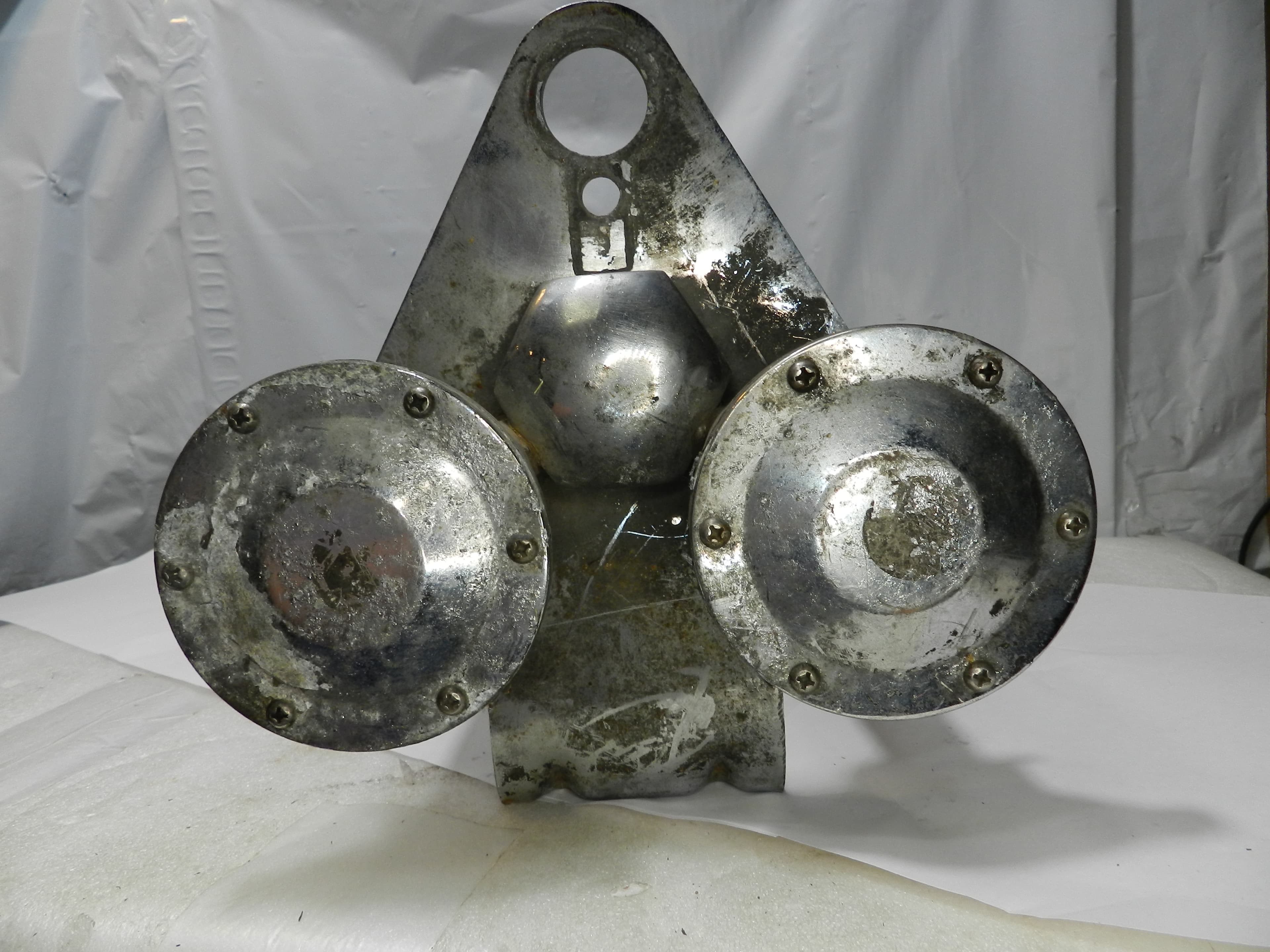 Vintage Dual Trumpet Air Horn with Mounting Bracket N93J - Thumbnail 6