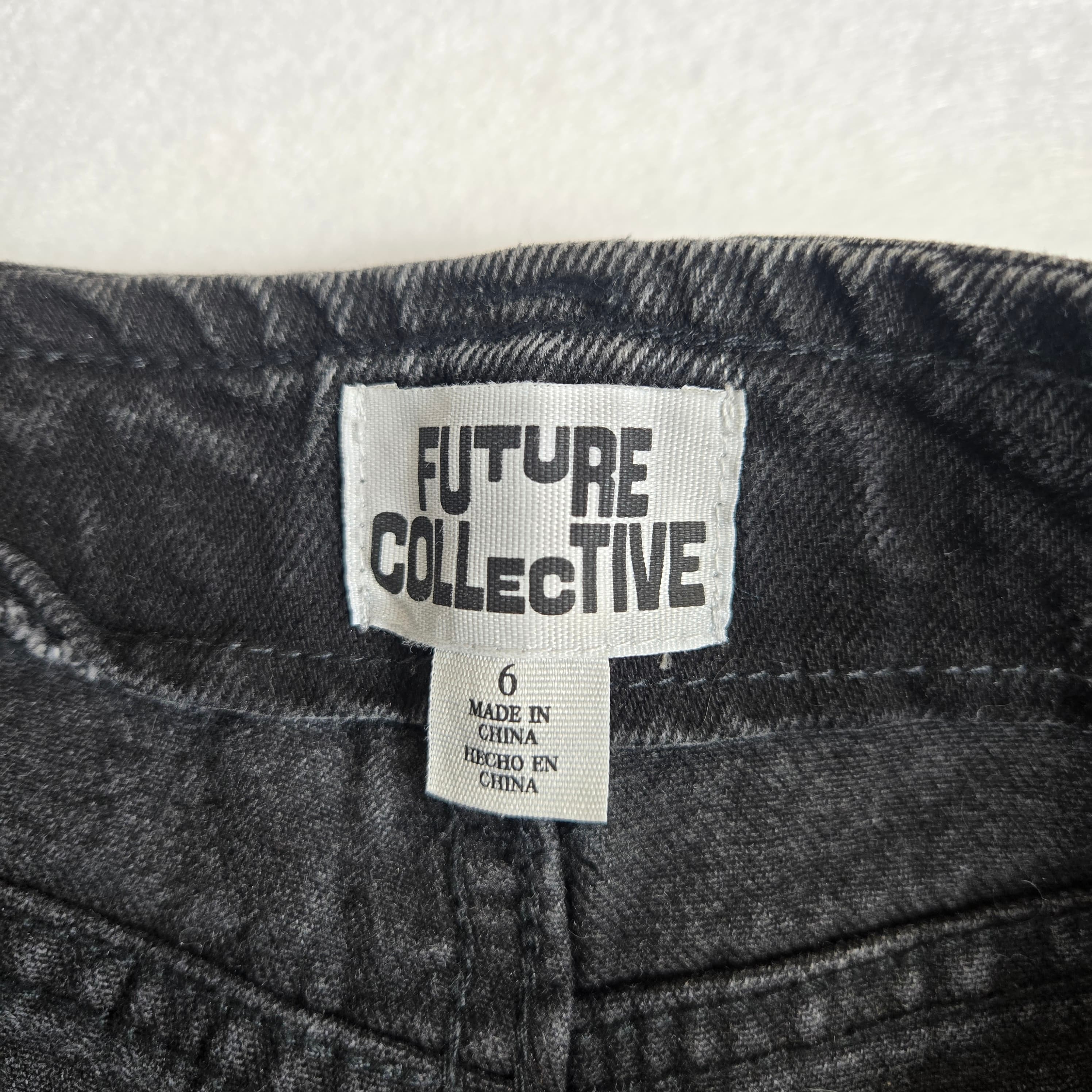 Future Collective Black Denim Barrel Jeans size 6 - Thumbnail 2