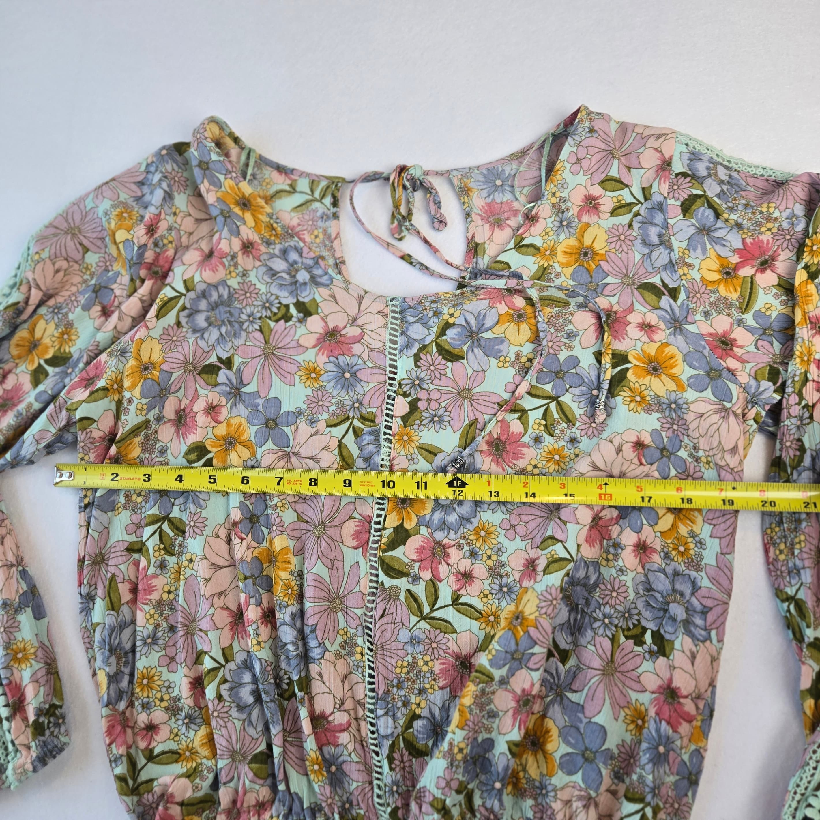 Angie Floral Long Sleeve Blouse with Lace Detail - Thumbnail 9