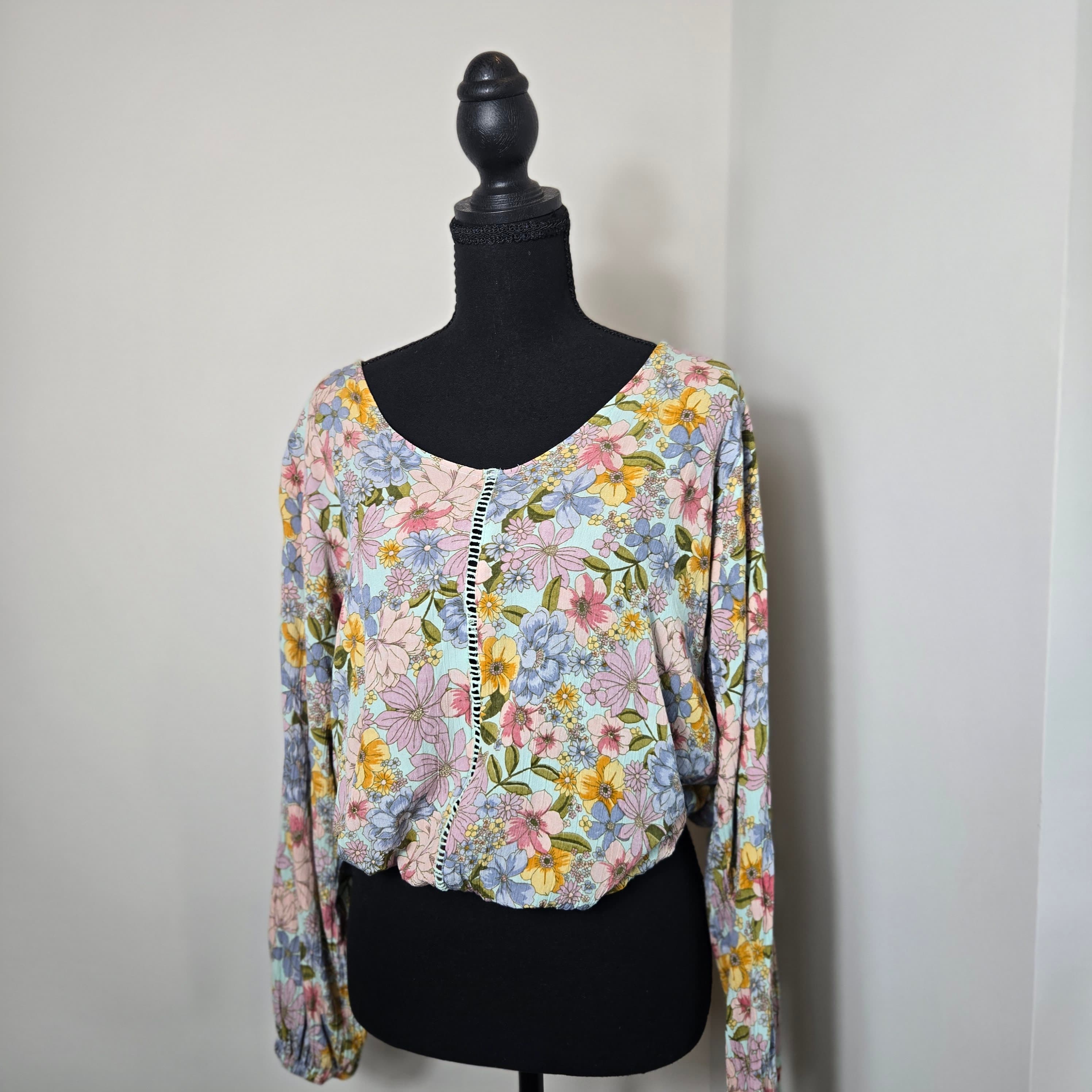 Angie Floral Long Sleeve Blouse with Lace Detail