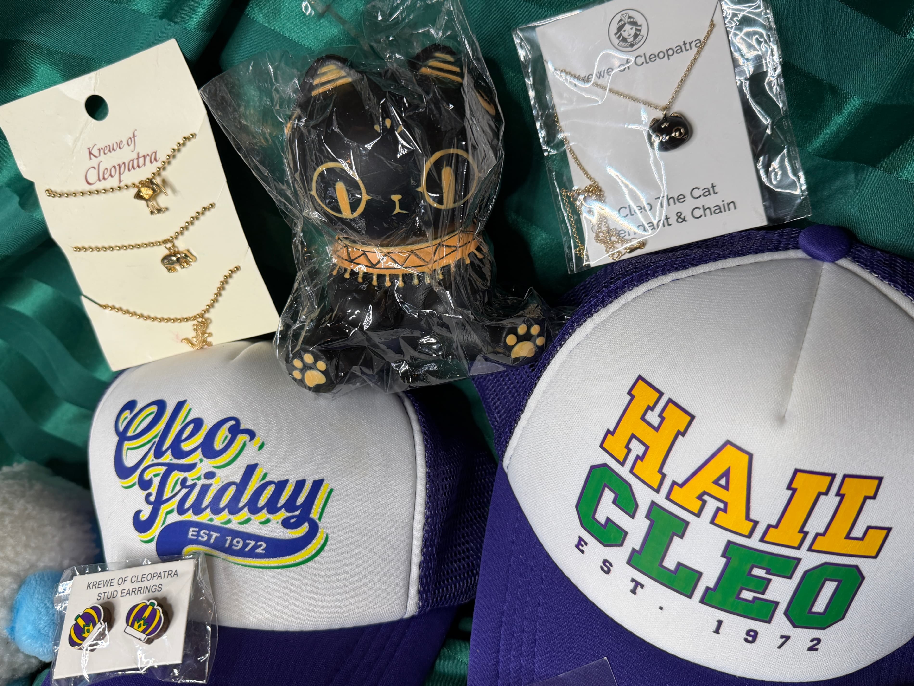 Krewe of Cleopatra & Muses Mardi Gras Accessory Bundle - Thumbnail 2