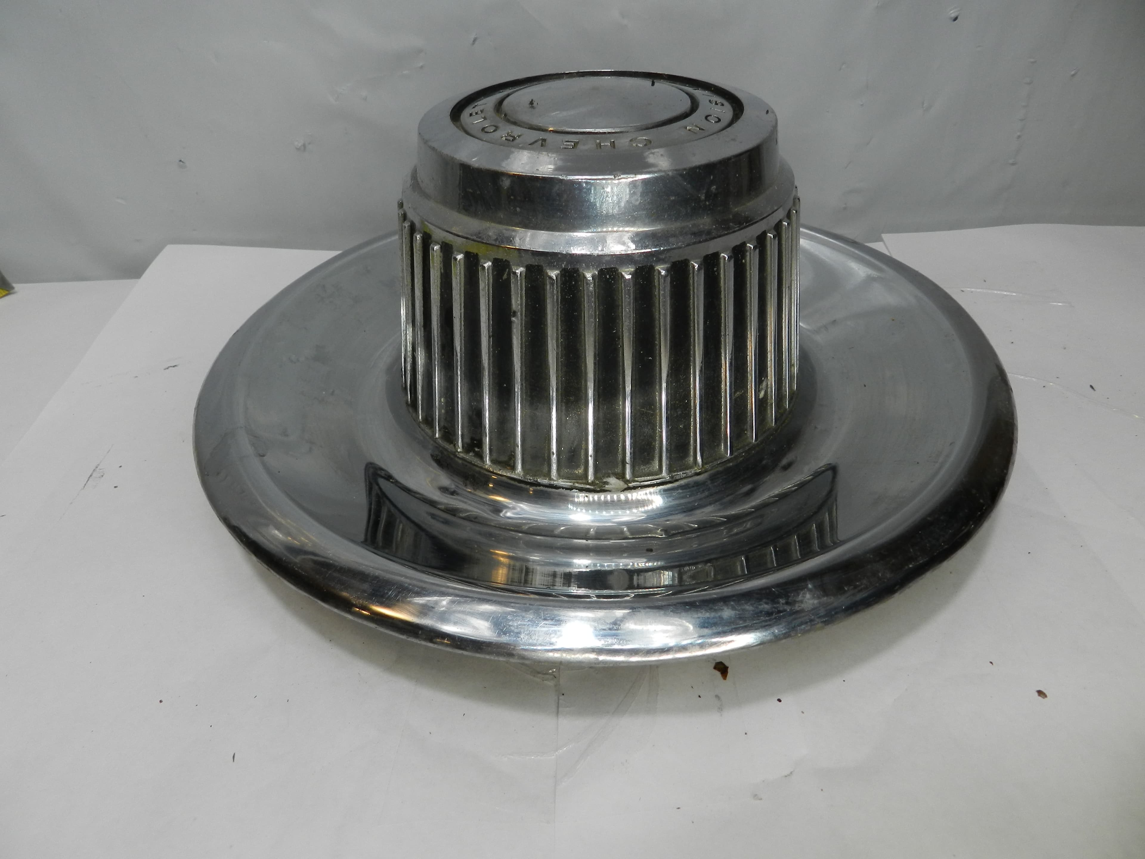 Chevrolet Vintage Chevrolet Rally Wheel Hubcap (N95J) - Thumbnail 2
