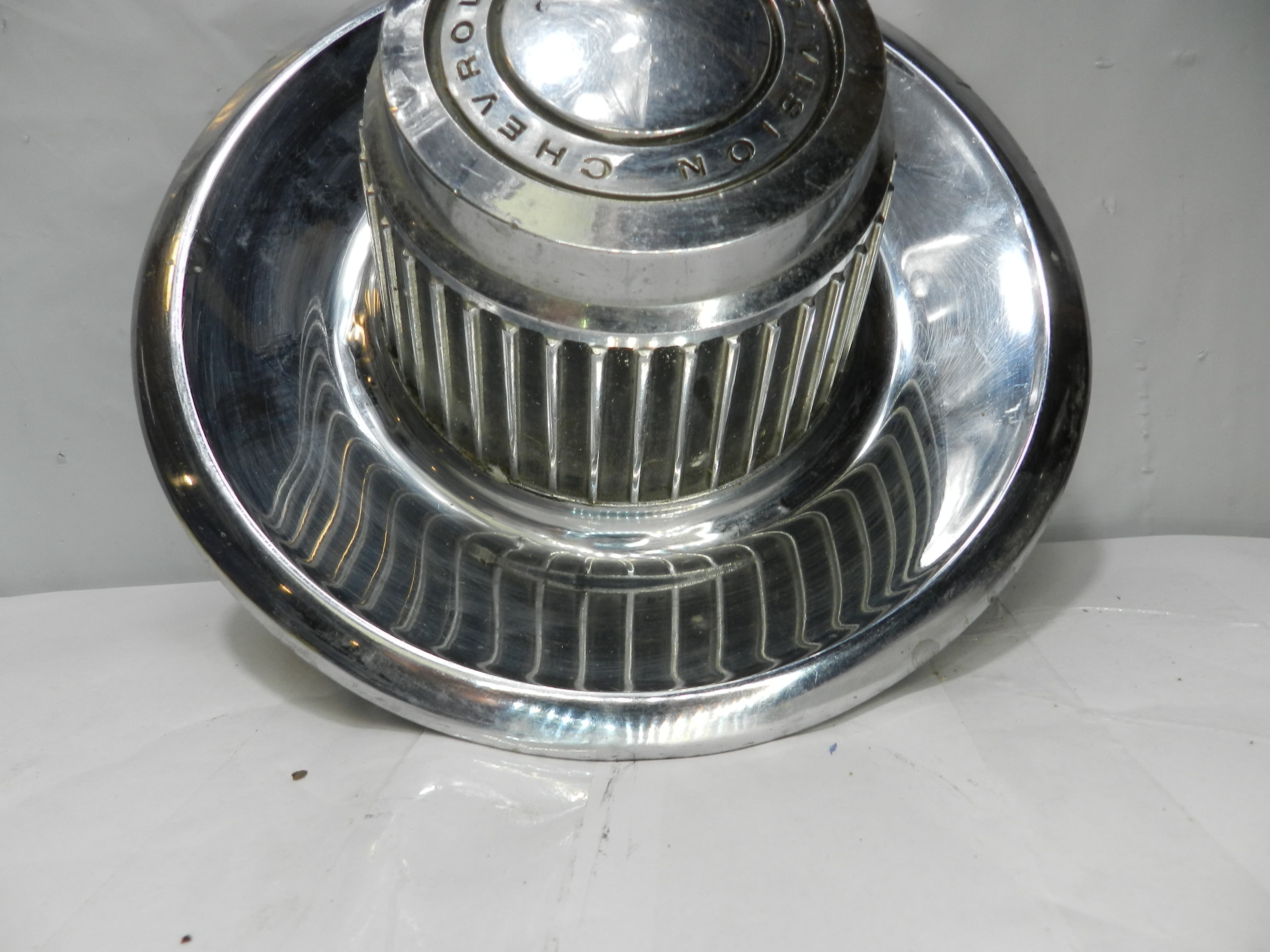 Chevrolet Vintage Chevrolet Rally Wheel Hubcap (N95J) - Thumbnail 5