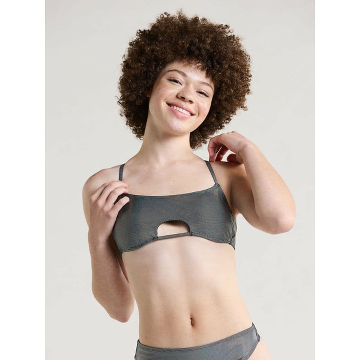 No Boundaries Juniors’ Holographic Dot Bralette Bikini Top  Size 15/17 - Thumbnail 3