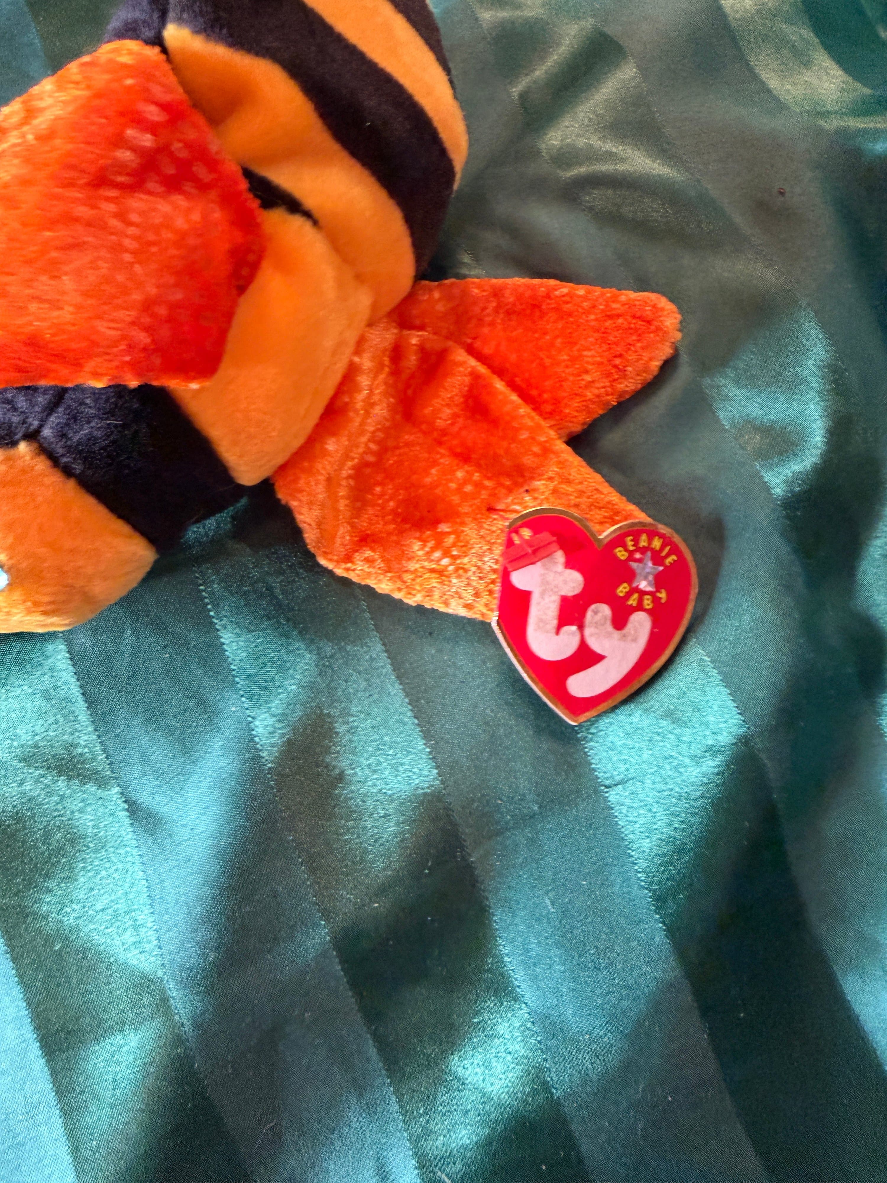 Ty Beanie Baby Buzzie the Bee Plush Toy - Thumbnail 3