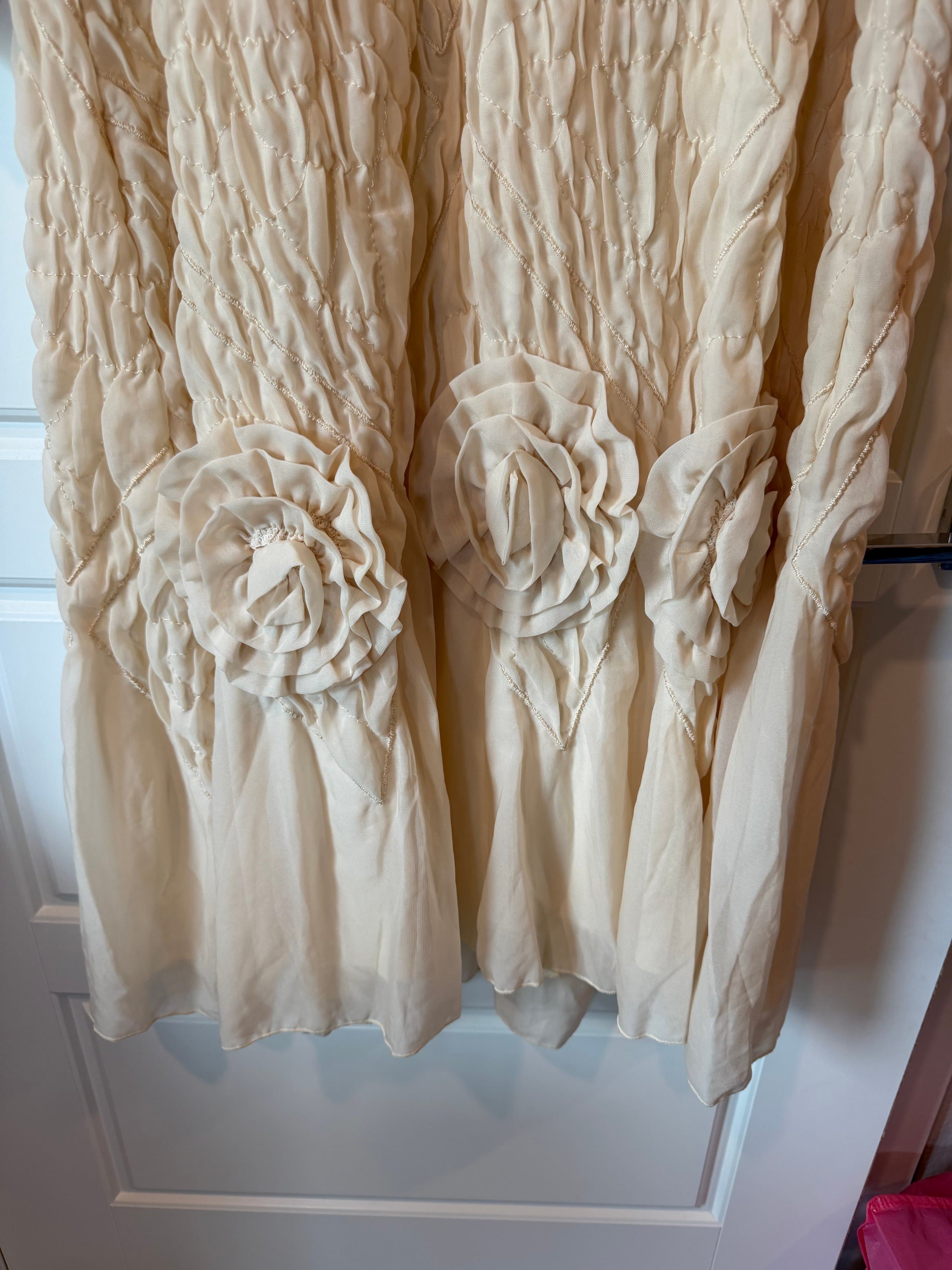 K&K Textured Cream Dress with Floral Accents - Thumbnail 3