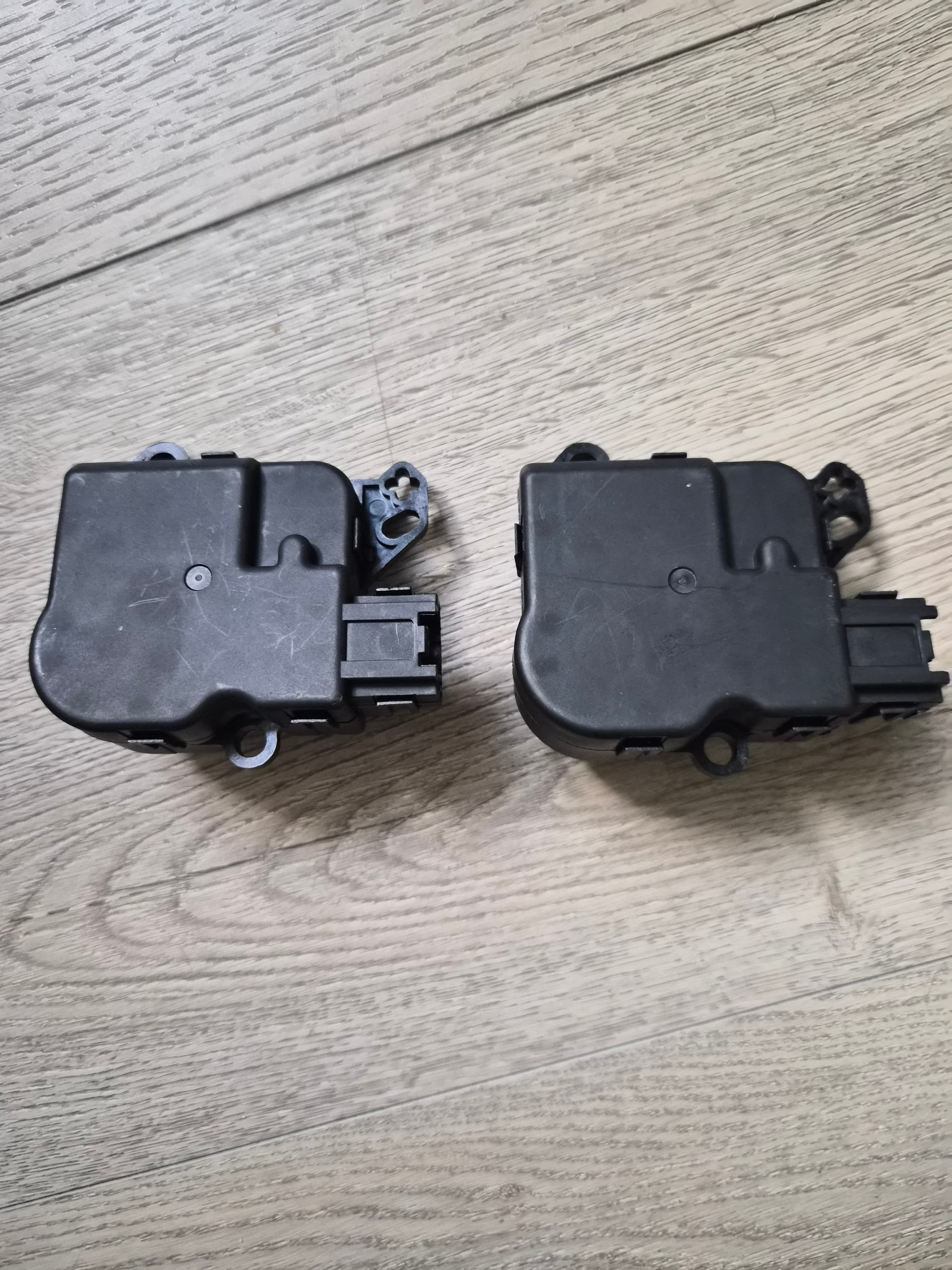 HVAC Blend Door Actuator for F-150 Expedition, Flex & Lincoln Navigator 2PC - Thumbnail 4