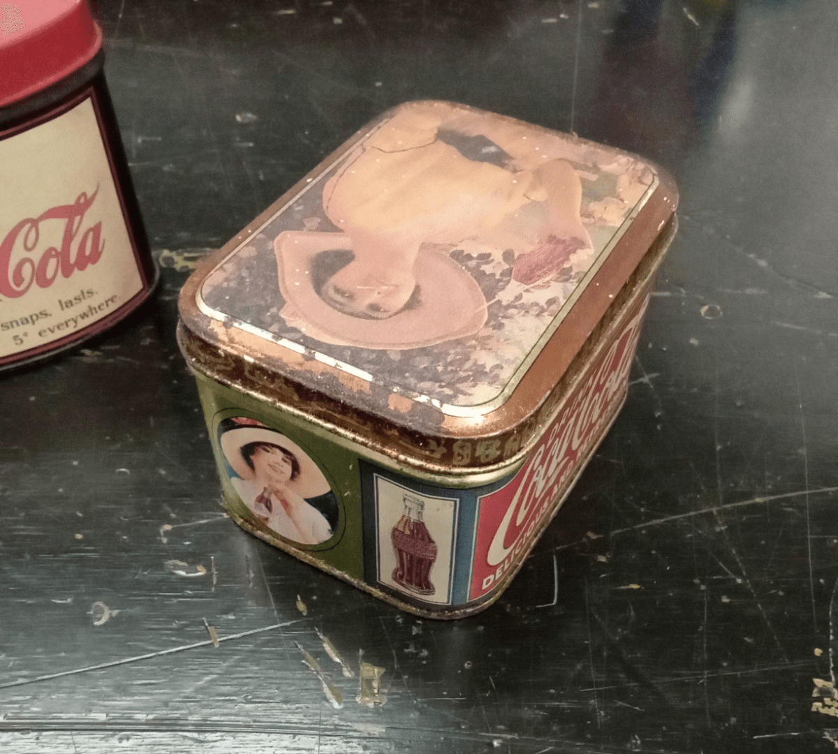 2 Vintage Coca-Cola Tins 1984 & 1994 - Thumbnail 3