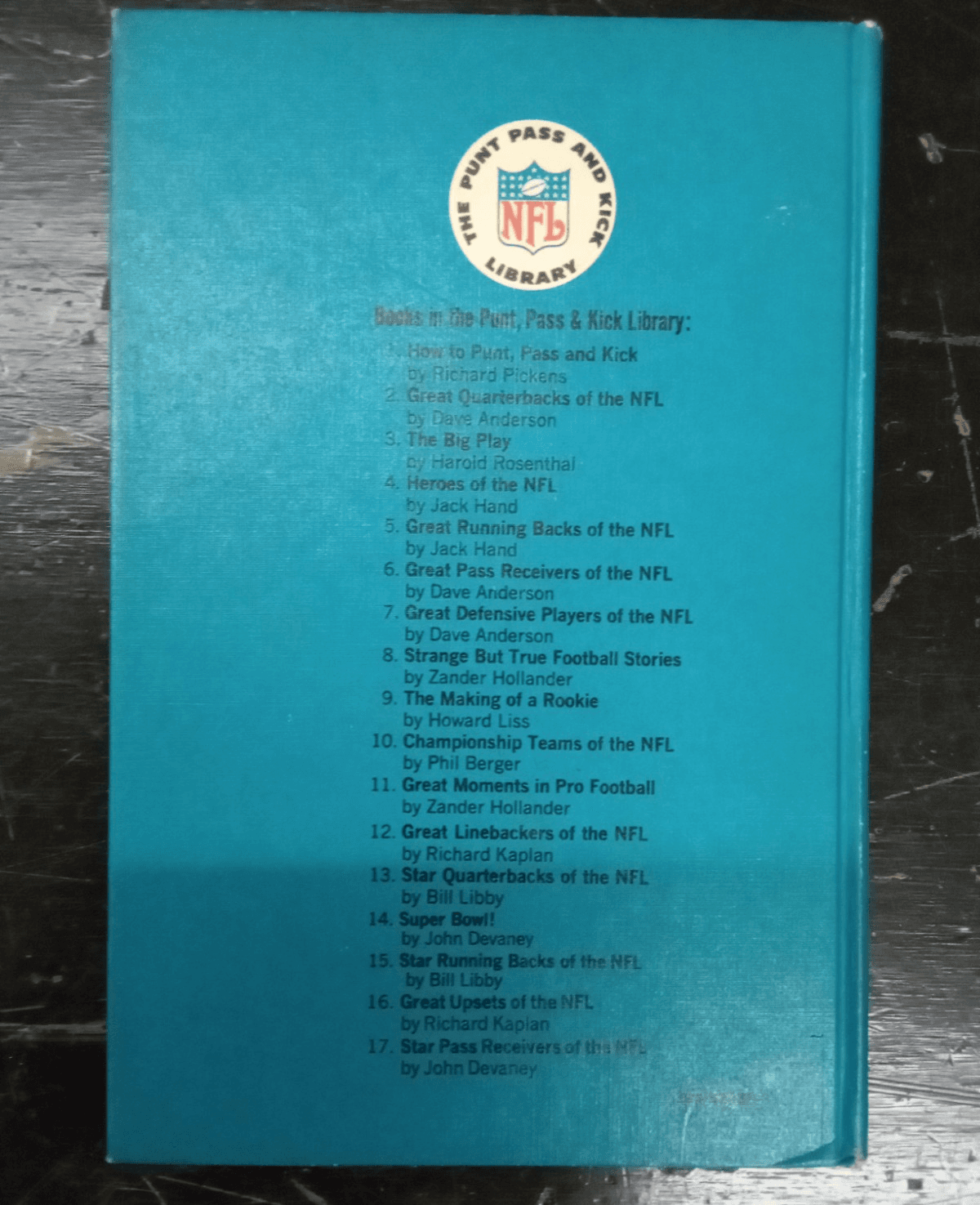 Star Pass Receivers of the NFL (hardback) by John Devaney Random House 1972 - Thumbnail 2