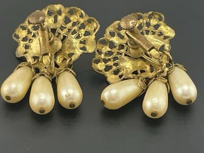 Miriam Haskell Pearl Earrings VTG Clip Russian Gold Tone Dangle Drop Clip Screw - Thumbnail 10