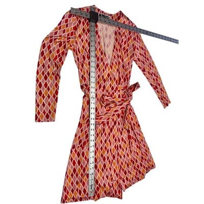 Vintage DVF Silk Wrap Dress Pink Orange Ikat Quatrefoil Print worn on Buffy sz 4 - Thumbnail 14