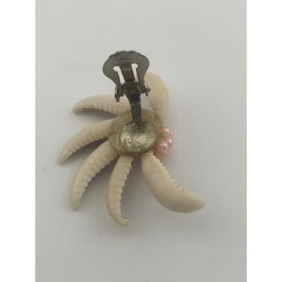 Vintage Cowrie Seashell Clip On Earrings Atomic starburst 50s MCM pink pearls - Thumbnail 7
