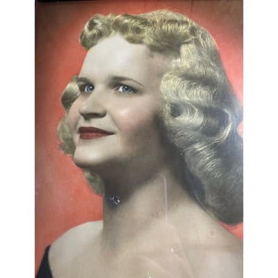 Vintage Hand Tinted Portrait Photograph Woman Red Background Framed 12x10 1940's - Thumbnail 2