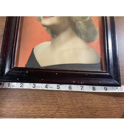 Vintage Hand Tinted Portrait Photograph Woman Red Background Framed 12x10 1940's - Thumbnail 7