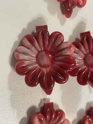 Vintage Lot Girl’s Hair Clips Barettes Flowers Red White Ombré Plastic 90’s Y2K - Thumbnail 3