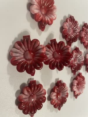 Vintage Lot Girl’s Hair Clips Barettes Flowers Red White Ombré Plastic 90’s Y2K - Thumbnail 2