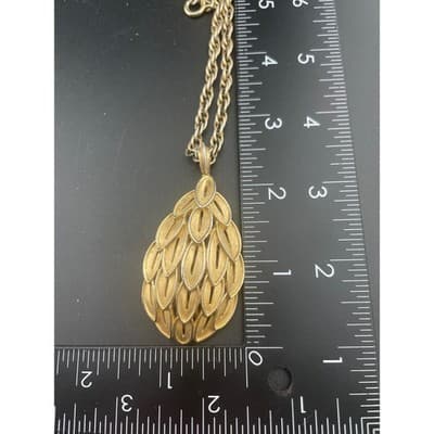Vintage Crown Trifari Gold Tone Pendant Necklace Leaf Drop Statement 24" - Thumbnail 20
