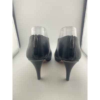 Vince Camuto Vyammi V-cut black leather ankle booties size 8 heeled boots - Thumbnail 7