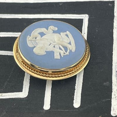 Vintage Van Dell Wedgwood Cupid Jasperware Brooch Pendant GF Blue White Cameo - Thumbnail 6