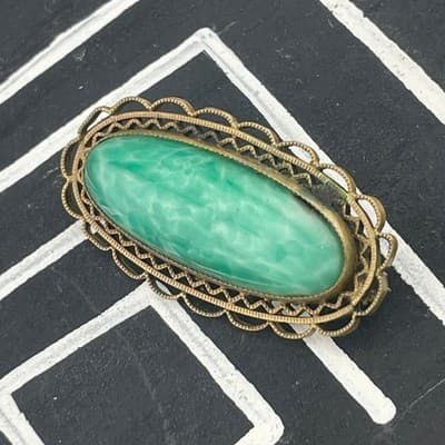 Vintage Art Deco Peking Glass Brooch Green Jade Glass Filigree Pin 20s 30s - Thumbnail 2