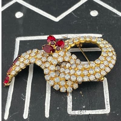 Vintage Opalescent Rhinestone Demi Parure Brooch & Clip Earrings Set Ruby Red - Thumbnail 5