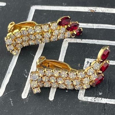 Vintage Opalescent Rhinestone Demi Parure Brooch & Clip Earrings Set Ruby Red - Thumbnail 11