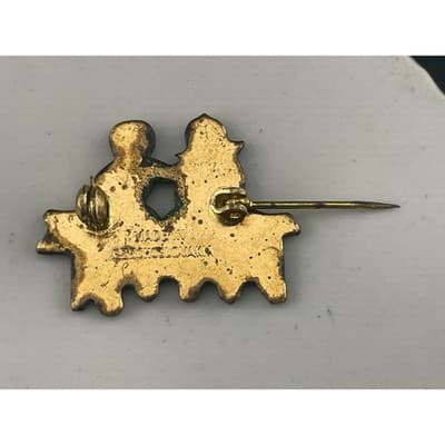 Vintage Czech Figural Brooch Couple on Bench Hand Painted Enamel Pin Vintage - Thumbnail 6