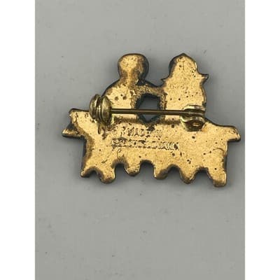 Vintage Czech Figural Brooch Couple on Bench Hand Painted Enamel Pin Vintage - Thumbnail 5
