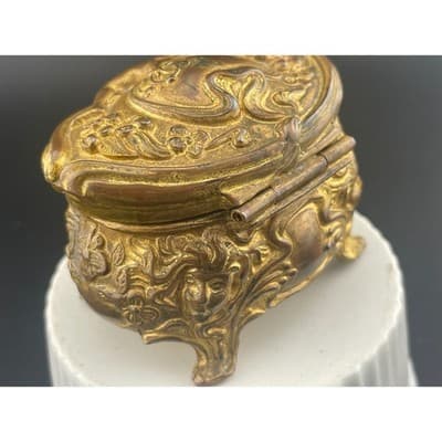 Antique Brass Cherub Jewelry Casket Footed Trinket Box Art Nouveau Figural Putti - Thumbnail 11