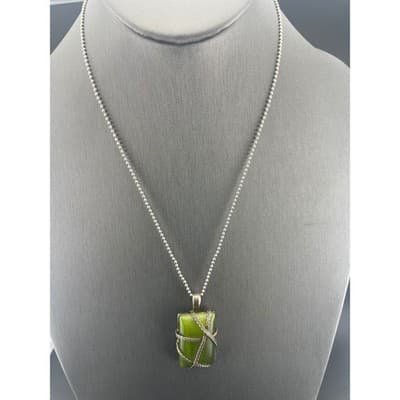RMN Green Cat's Eye Glass Pendant Necklace Sterling Chain Chatoyant - Thumbnail 2