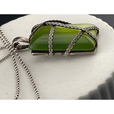 RMN Green Cat's Eye Glass Pendant Necklace Sterling Chain Chatoyant - Thumbnail 5