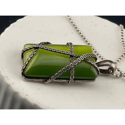 RMN Green Cat's Eye Glass Pendant Necklace Sterling Chain Chatoyant - Thumbnail 6